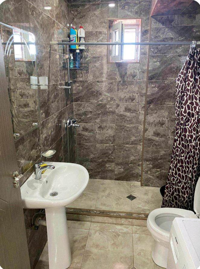 شقة Apartament With Sea View باتومي الغرفة الصورة